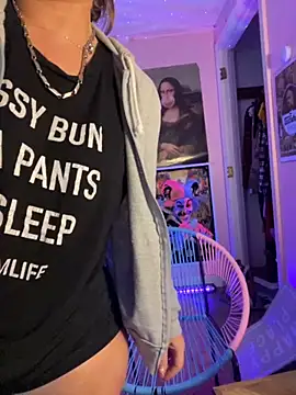 shortywidaphatty online show from October 2, 2:57 pm