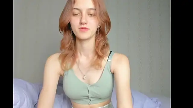 Snapshot of dreamy_pollyyy chatting on October 1, 3:40 pm dreamy pollyyy online show from October 1, 3:40 pm