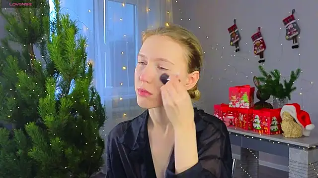 Succubelle online show from December 21, 7:15 am