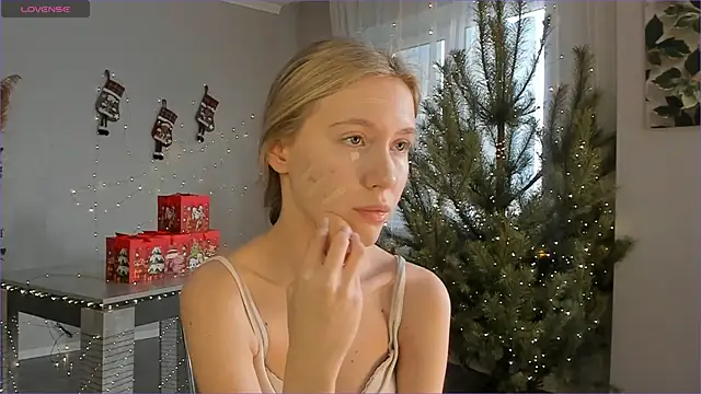 Succubelle online show from January 8, 7:10 am