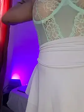 Snapshot of Fiorela_1 chatting on July 3, 5:19 pm Fiorela 1 online show from July 3, 5:19 pm