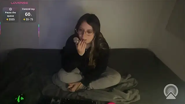 SofiaKitty-love online show from February 1, 4:11 am