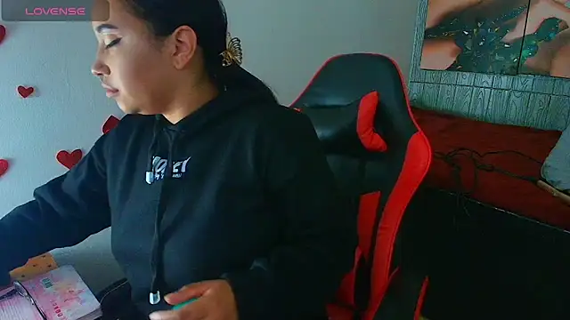 susan mooree online show from March 10, 8:36 pm