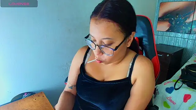 susan mooree online show from March 28, 8:08 pm