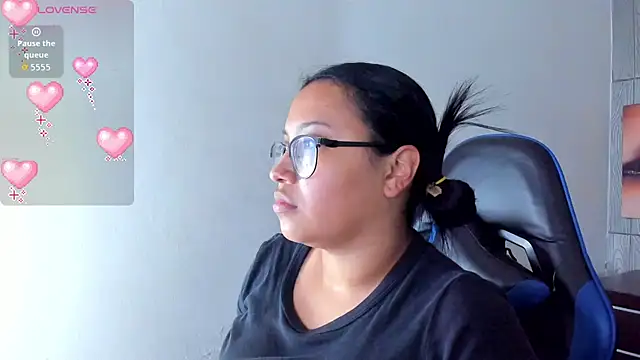 Snapshot of susan_mooree chatting on July 3, 8:59 pm susan mooree online show from July 3, 8:59 pm
