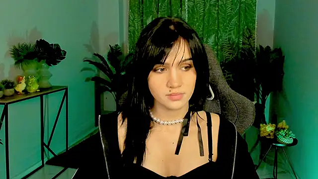 MonicaFarmer online show from October 23, 8:51 pm