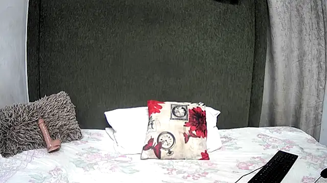 pinkyxbarbie2 online show from December 18, 8:59 pm