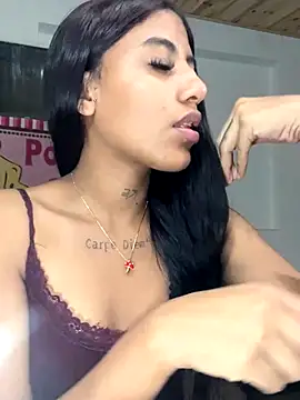 Deysha Garcias online show from October 31, 1:28 am