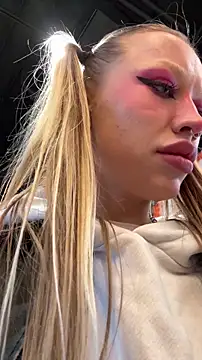 Sugar Pop online show from September 23, 2:20 pm