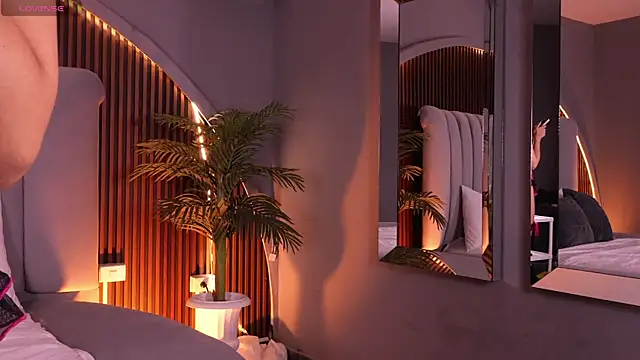 Isabellax21 online show from April 7, 4:24 am