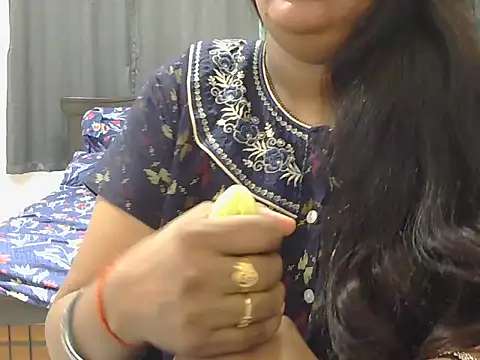 Snapshot of Nisha-telugu chatting on May 20, 4:07 am Nisha-telugu online show from May 20, 4:07 am