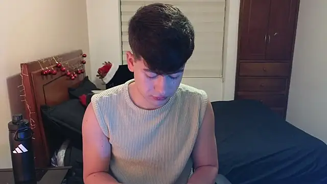 tightncuteass online show from November 22, 11:26 pm