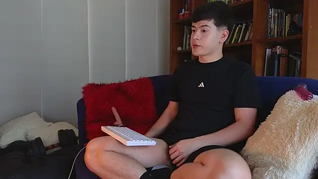 tightncuteass online show from April 15, 5:09 pm