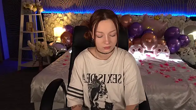 FoxyMayy online show from February 8, 2:09 pm