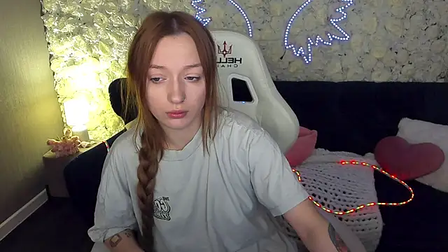 FoxyMayy online show from March 20, 6:29 am