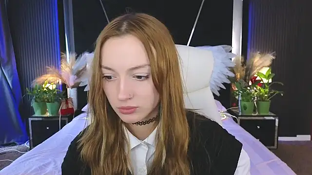 Snapshot of FoxyMayy chatting on May 12, 12:57 pm FoxyMayy online show from May 12, 12:57 pm