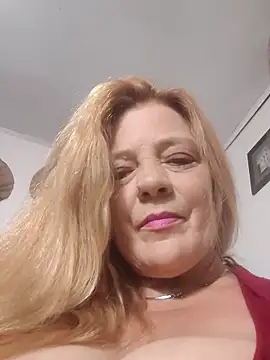 Snapshot of Casandra_Cruz chatting on October 3, 12:18 am Casandra Cruz online show from October 3, 12:18 am