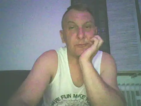 Snapshot of niezlomny75 chatting on September 21, 11:17 pm niezlomny75 online show from September 21, 11:17 pm