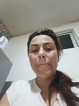 Snapshot of vanessa-titisM chatting on June 28, 12:05 am vanessa-titisM online show from June 28, 12:05 am