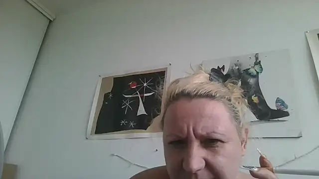 Snapshot of Bakala93 chatting on May 9, 1:49 pm Bakala93 online show from May 9, 1:49 pm