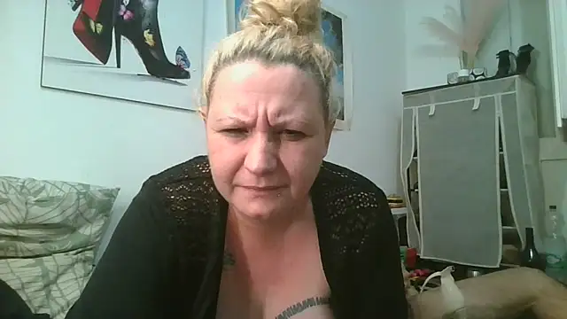 Snapshot of Bakala93 chatting on May 10, 1:55 am Bakala93 online show from May 10, 1:55 am