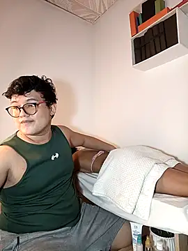 Snapshot of Charles_The_masseur chatting on October 16, 5:08 am Charles The masseur online show from October 16, 5:08 am