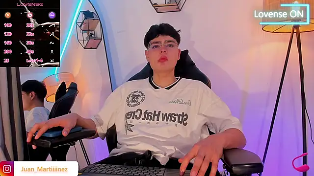 Snapshot of Im_Juaniito chatting on October 5, 4:11 am Im Juaniito online show from October 5, 4:11 am