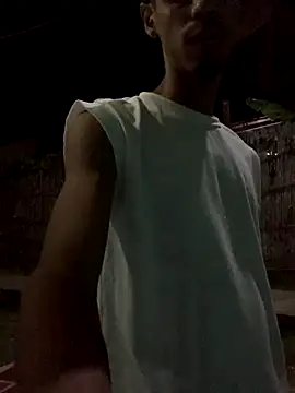 Snapshot of Alexx_1214 chatting on September 18, 1:18 am Alexx 1214 online show from September 18, 1:18 am