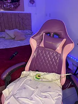 Snapshot of Anabelle_00_ chatting on May 3, 3:12 am Anabelle 00 online show from May 3, 3:12 am