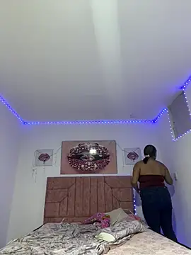 Snapshot of Anabelle_00_ chatting on May 15, 3:13 am Anabelle 00 online show from May 15, 3:13 am