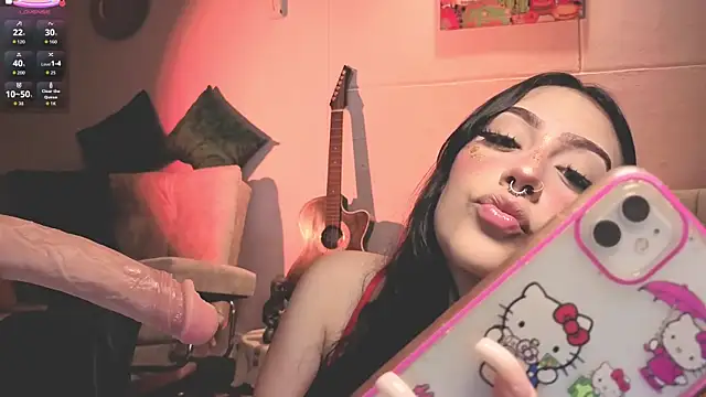 Snapshot of ashlynnlowe_ chatting on September 20, 7:37 pm ashlynnlowe  online show from September 20, 7:37 pm