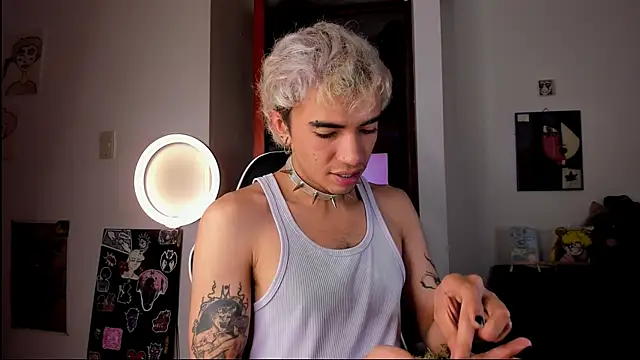 guynextdo0r online show from October 3, 9:12 pm