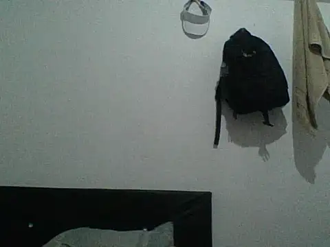 Snapshot of bluc96cm chatting on November 13, 12:59 pm bluc96cm online show from November 13, 12:59 pm