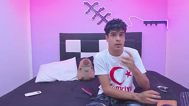 Lucky boys  X online show from January 9, 8:10 pm