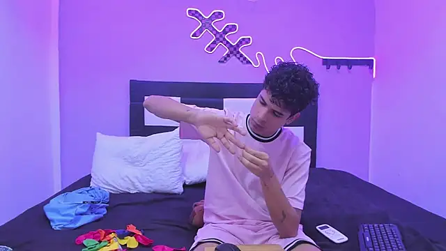 Lucky boys  X online show from January 10, 6:31 pm