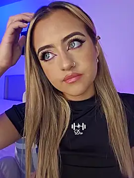 MaryMoon  online show from September 18, 1:40 am