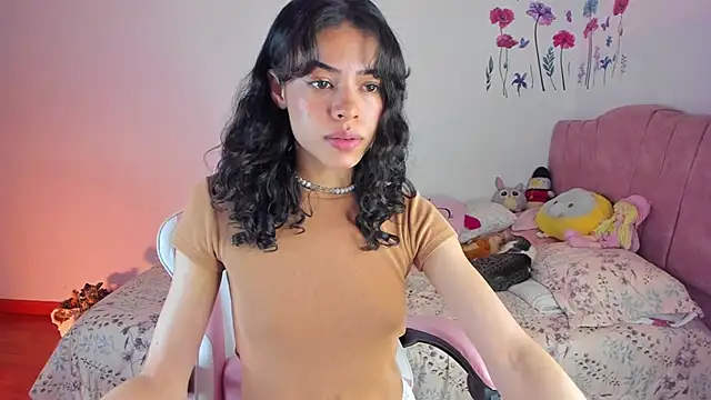 Snapshot of maddy_parker__ chatting on June 5, 9:53 pm maddy parker online show from June 5, 9:53 pm
