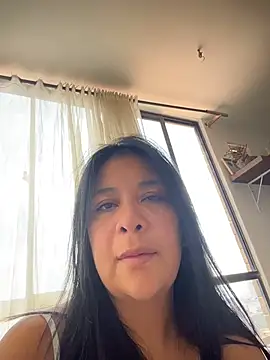 Snapshot of IrisDuvall chatting on April 25, 5:43 pm IrisDuvall online show from April 25, 5:43 pm
