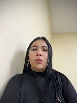 Snapshot of IrisDuvall chatting on April 30, 11:31 pm IrisDuvall online show from April 30, 11:31 pm