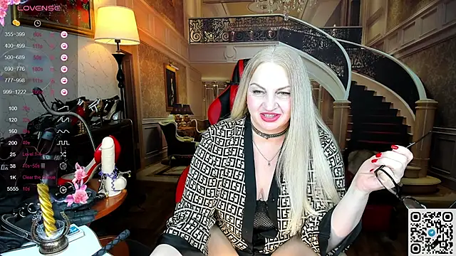 Snapshot of Nina_Devillle chatting on April 20, 12:57 am Nina Devillle online show from April 20, 12:57 am