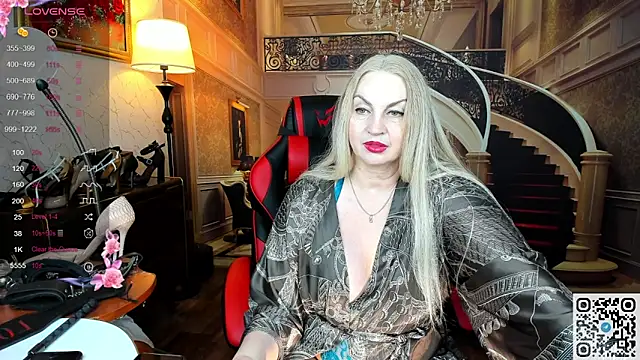 Snapshot of Nina_Devillle chatting on May 23, 12:27 am Nina Devillle online show from May 23, 12:27 am