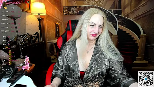 Snapshot of Nina_Devillle chatting on May 31, 1:47 am Nina Devillle online show from May 31, 1:47 am