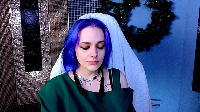 Snapshot of Eniferi chatting on January 16, 4:44 pm Eniferi online show from January 16, 4:44 pm