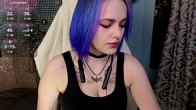 Snapshot of Eniferi chatting on January 19, 9:13 am Eniferi online show from January 19, 9:13 am