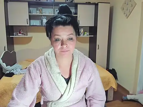 Soffy Skye online show from February 2, 4:44 am