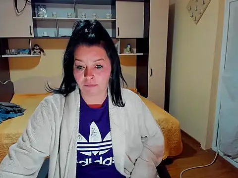 Snapshot of Soffy_Skye chatting on April 27, 4:54 am Soffy Skye online show from April 27, 4:54 am