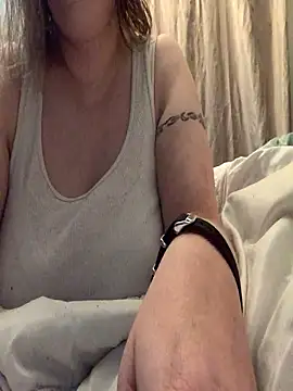 Snapshot of lindamarie_ chatting on September 28, 2:22 pm lindamarie  online show from September 28, 2:22 pm