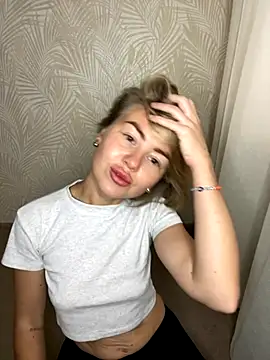 MartaLuna  online show from September 27, 9:14 am