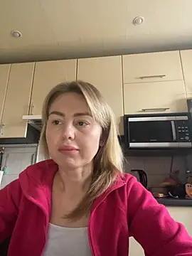 MartaLuna  online show from November 5, 9:53 am