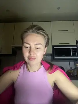 MartaLuna  online show from November 12, 6:19 pm